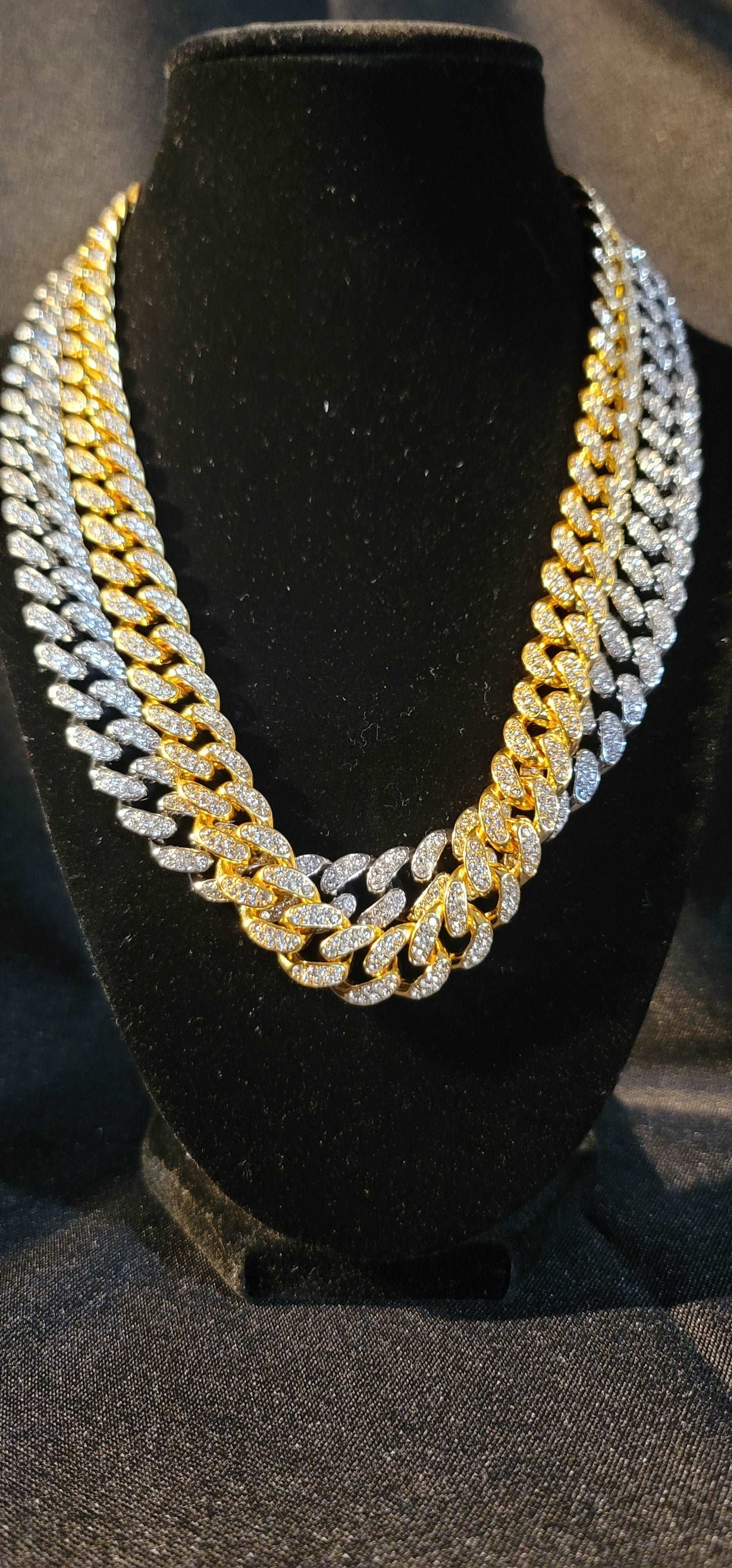 1000 Pendant w/ Iced out chain