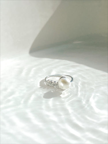 Feather Pearl Ring