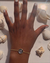 Load image into Gallery viewer, Ocean Pearl Bracelet