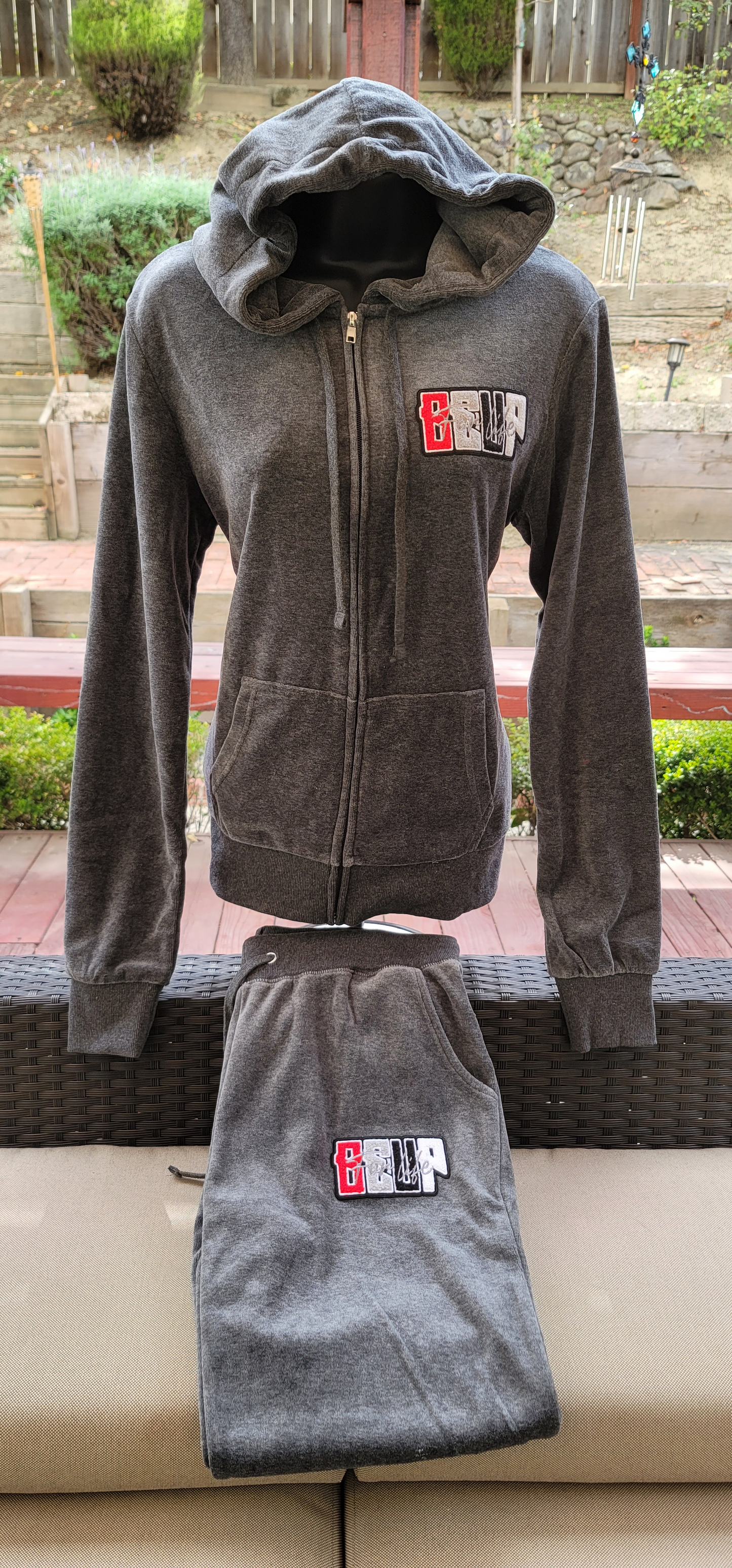 Ladies Jogger Sets - Click Here For More Colors & Styles - BEUPFORLIFE.com