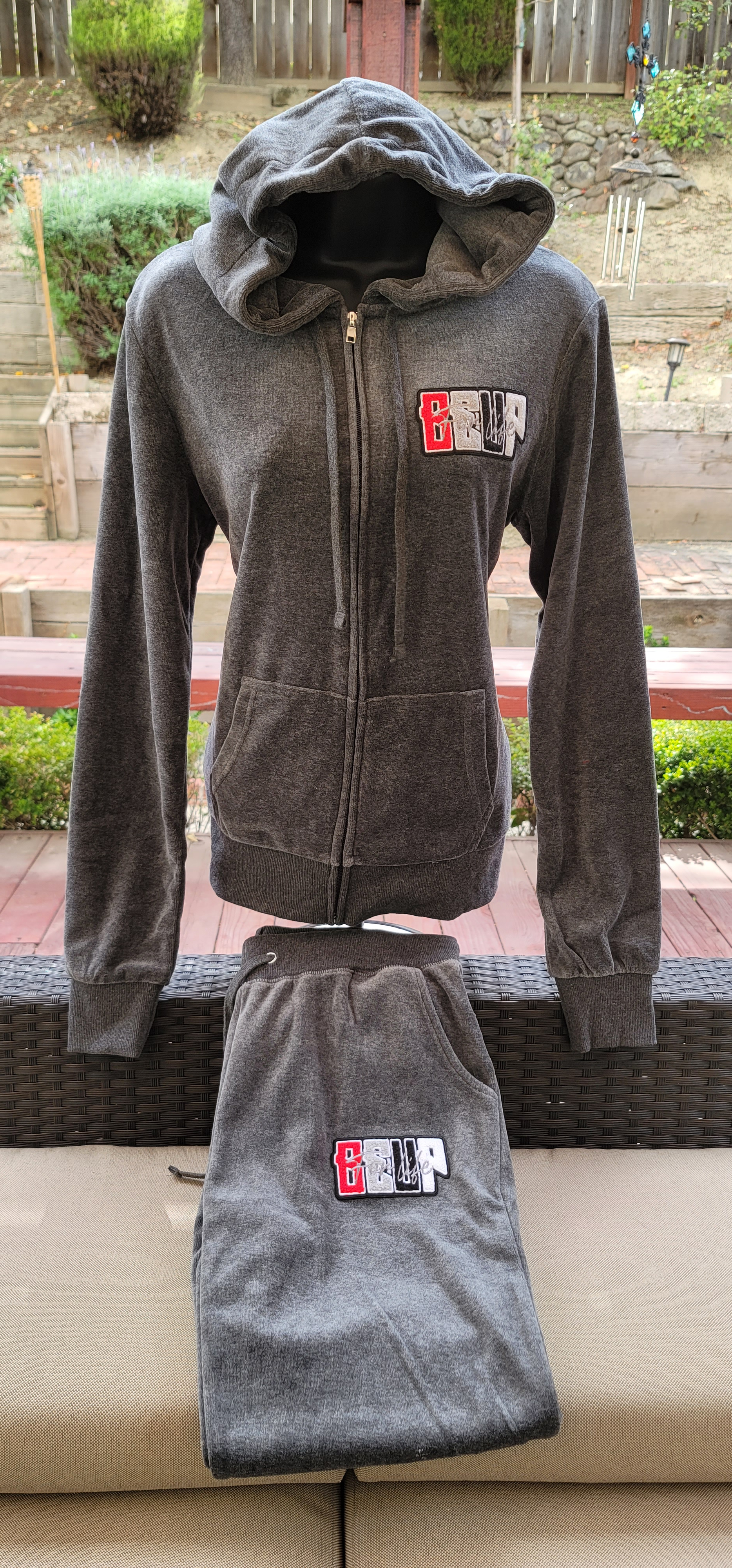Ladies Jogger Sets - Click Here For More Colors & Styles - BEUPFORLIFE.com